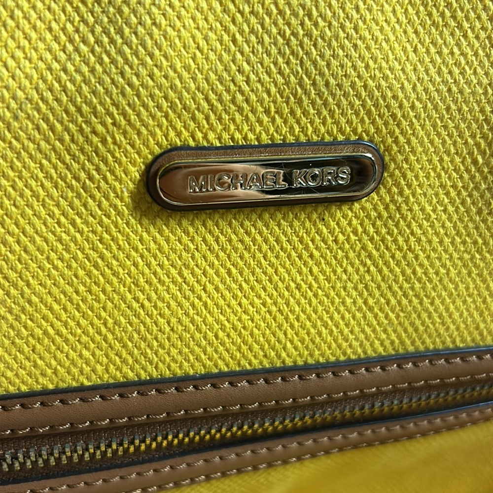 Michael Kors Yellow Canvas Extra Large  Tote Bag - Picture 2 of 4
